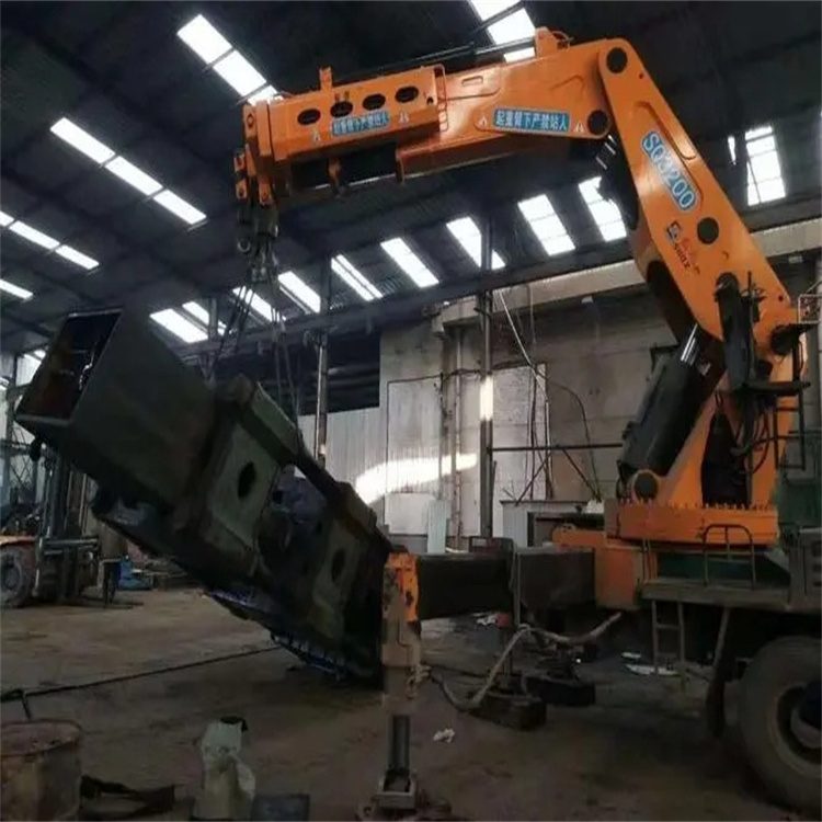 望谟200吨折臂吊出租
