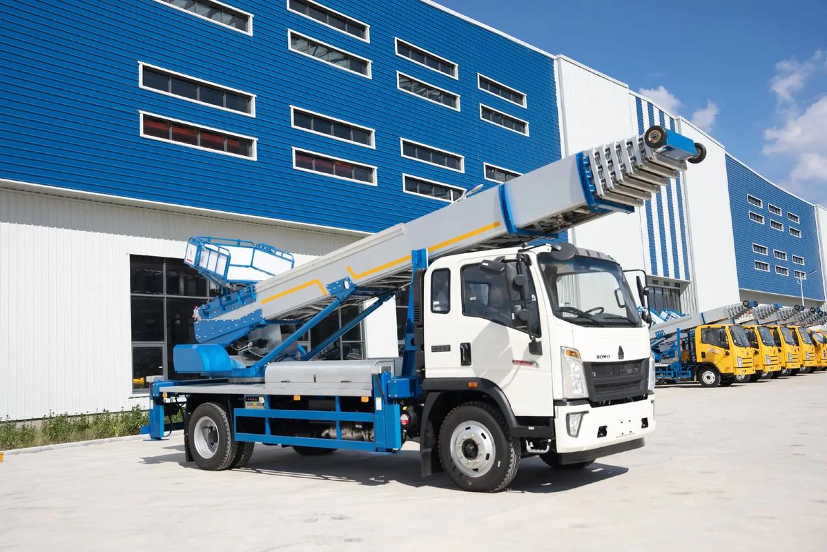 望谟出租云梯车高空作业车 建筑垃圾搬运