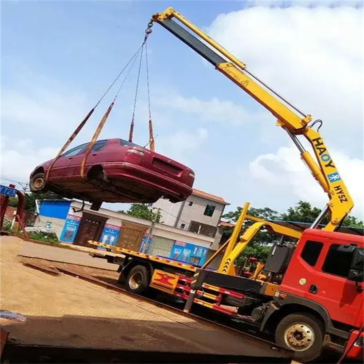 望谟吊车吊汽车的正确方法